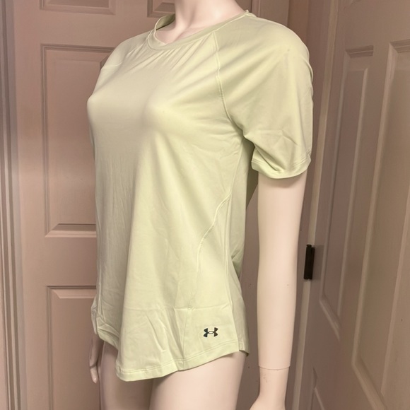 Under Armour Running/Athletic/Athleisure Top, M, NWT! - Picture 2 of 9